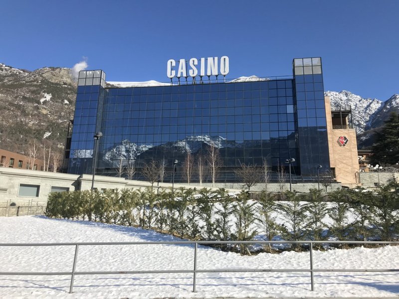 Realz casino app, realz